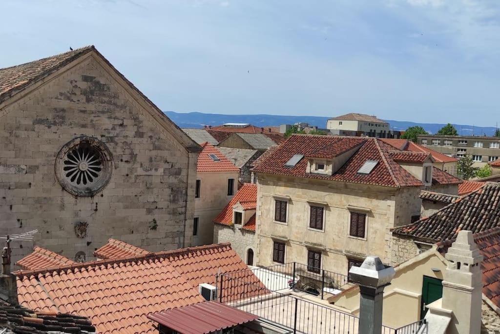 Luxury City Centre Apartment With Stunning View Omiš Екстериор снимка