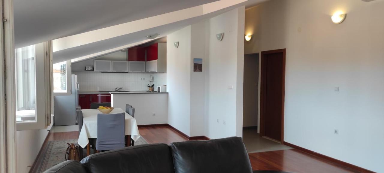 Luxury City Centre Apartment With Stunning View Omiš Екстериор снимка