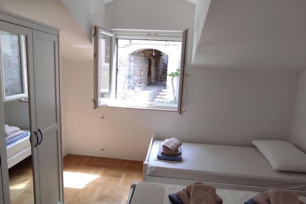 Luxury City Centre Apartment With Stunning View Omiš Екстериор снимка