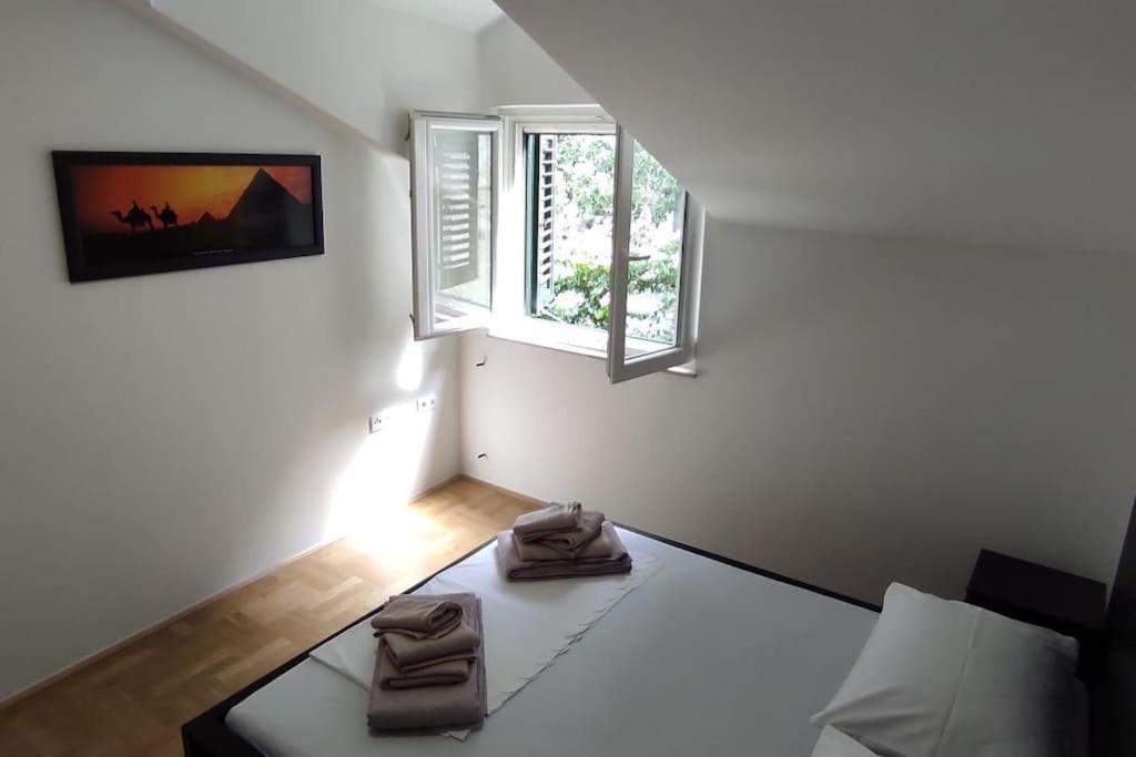 Luxury City Centre Apartment With Stunning View Omiš Екстериор снимка